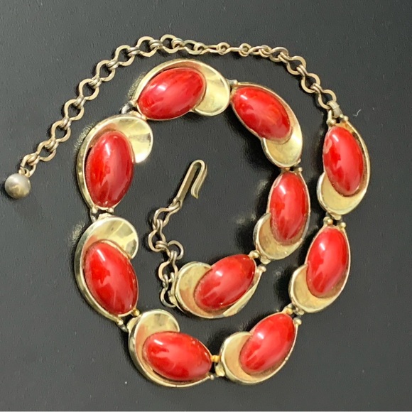 RARE - STRIKING VINTAGE CHAREL RED CABACHON NECKLACE - Picture 8 of 12